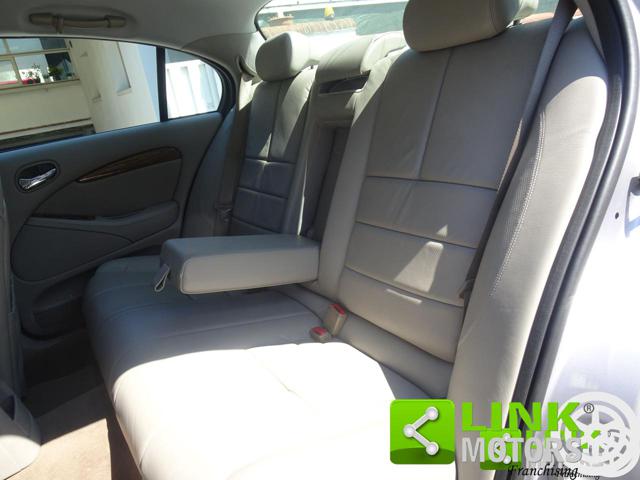 JAGUAR S-Type usata, con USB