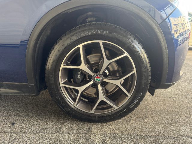 ALFA ROMEO Stelvio usata, con Autoradio digitale