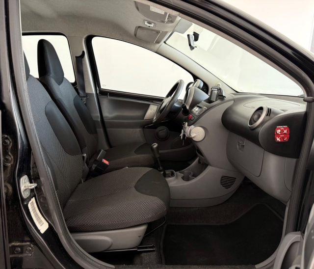 TOYOTA Aygo usata 13