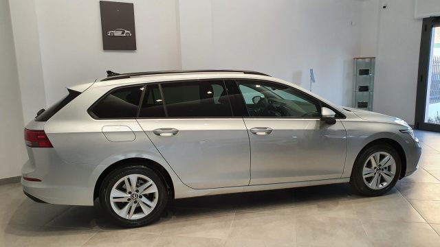 VOLKSWAGEN Golf Variant usata, con Boardcomputer