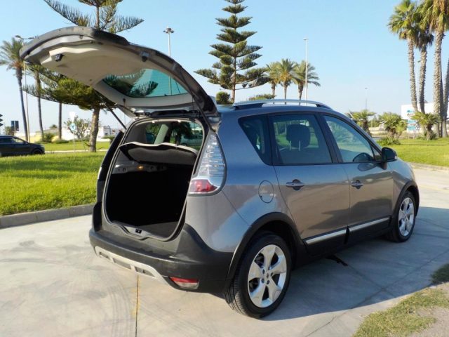 RENAULT Scenic usata, con Chiusura centralizzata