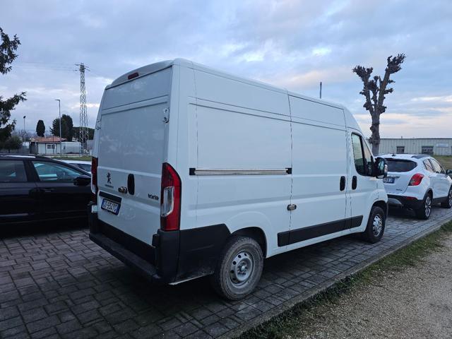 PEUGEOT Boxer usata, con Autoradio