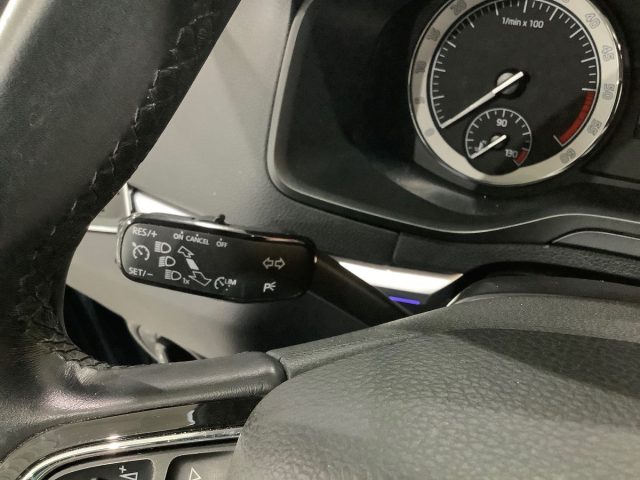 SKODA Karoq usata, con Bluetooth