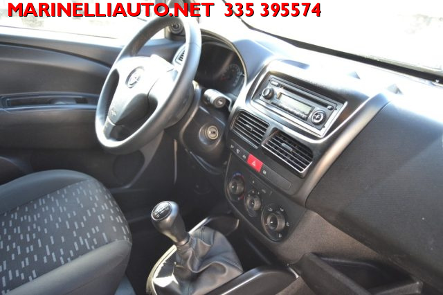 OPEL Combo usata 22