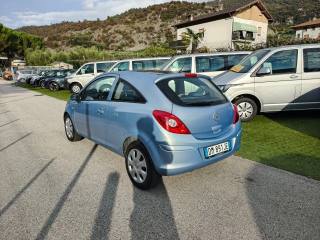 OPEL Corsa usata, con Airbag laterali