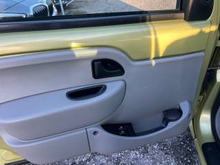 RENAULT Kangoo usata 17