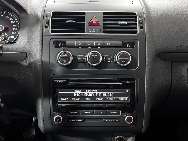 VOLKSWAGEN Touran usata 18