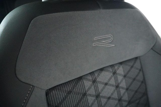 VOLKSWAGEN T-Roc usata, con Volante in pelle