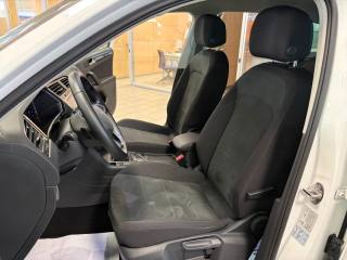 VOLKSWAGEN Tiguan usata, con USB