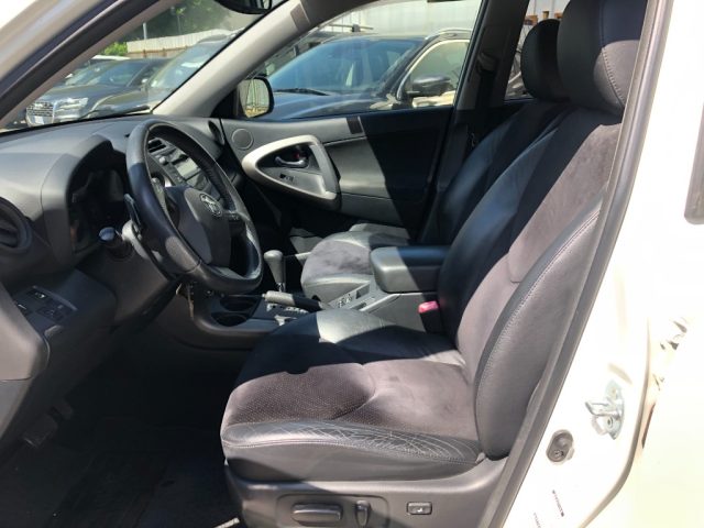 TOYOTA RAV 4 MY23 usata, con ESP