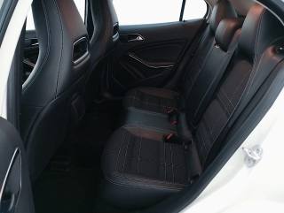 MERCEDES-BENZ GLA 200 usata 14