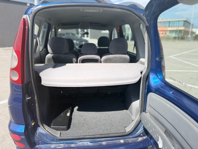 TOYOTA Yaris usata 14