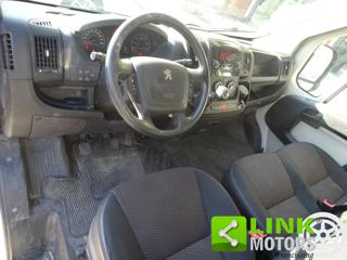 PEUGEOT Boxer usata, con Autoradio