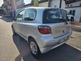 TOYOTA Yaris usata, con Alzacristalli elettrici