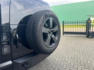 LAND ROVER Defender usata, con Portapacchi