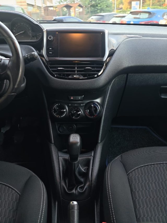 PEUGEOT 208 usata, con Park Distance Control