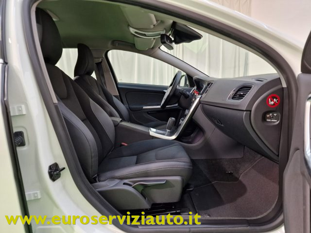 VOLVO V60 usata 38