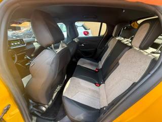 PEUGEOT 208 usata, con USB