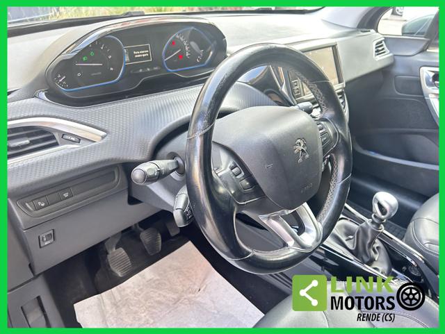 PEUGEOT 2008 usata, con Touch screen