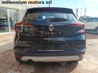 RENAULT Captur usata, con Autoradio