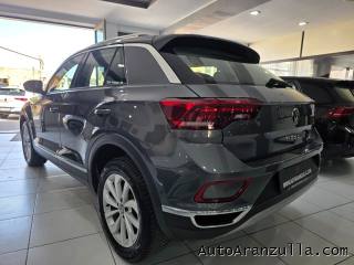 VOLKSWAGEN T-Roc usata, con Autoradio