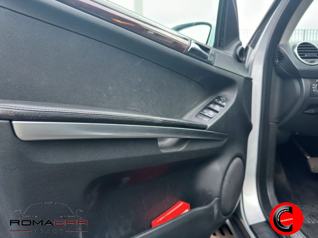 MERCEDES-BENZ ML 320 usata, con Climatizzatore