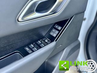 LAND ROVER Range Rover Velar usata, con Leve al volante