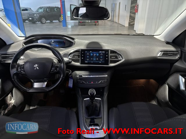 PEUGEOT 308 usata, con Controllo automatico clima