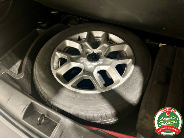 JEEP Renegade usata, con USB