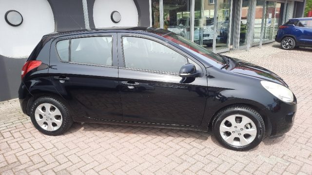 HYUNDAI i20 usata, con Airbag laterali