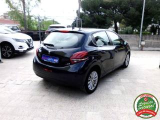 PEUGEOT 208 usata, con Boardcomputer