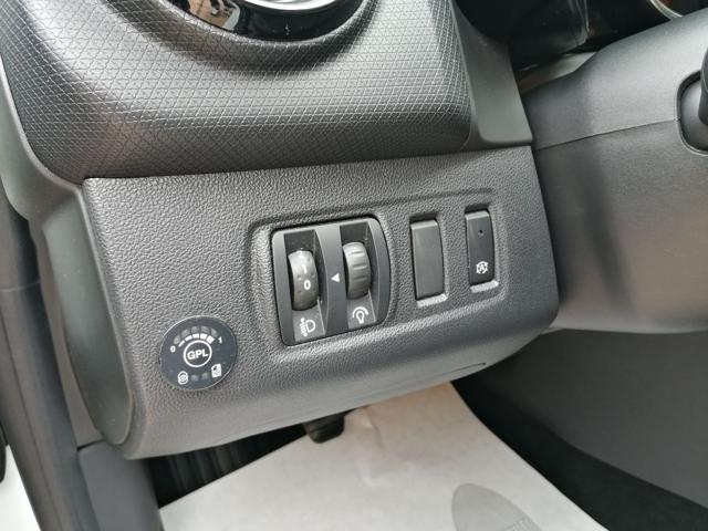 RENAULT Clio usata, con Autoradio digitale