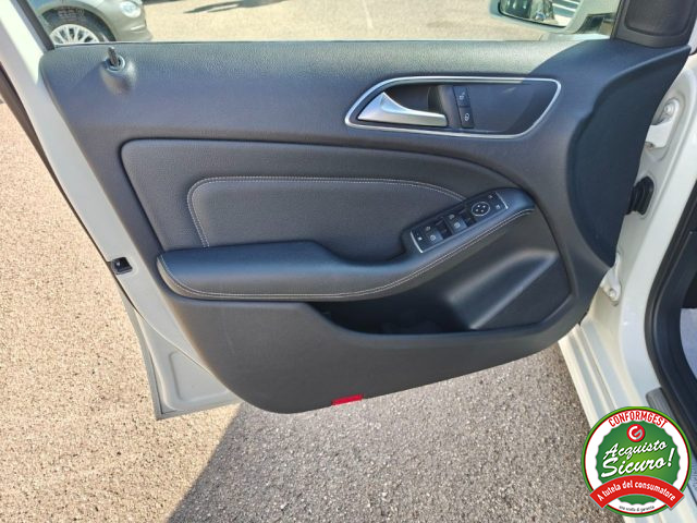 MERCEDES-BENZ B 180 usata, con Boardcomputer