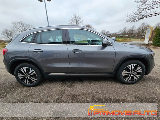 MERCEDES-BENZ GLA 200 usata, con Climatizzatore