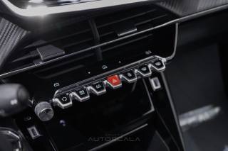 PEUGEOT 2008 usata, con Touch screen