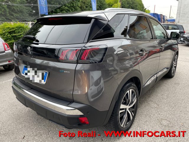 PEUGEOT 3008 usata, con Airbag