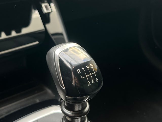 PEUGEOT 208 usata, con Autoradio digitale