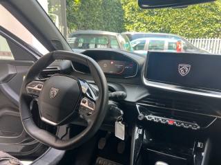 PEUGEOT 2008 usata, con Park Distance Control