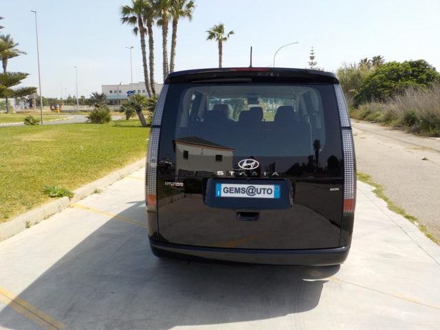 HYUNDAI Staria usata, con Boardcomputer