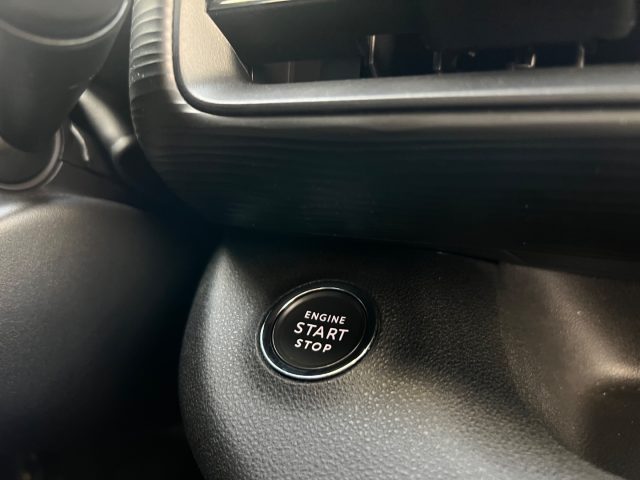 JEEP Avenger usata, con Touch screen