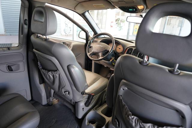 CHRYSLER Voyager usata 20