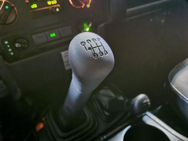LAND ROVER Defender usata 20