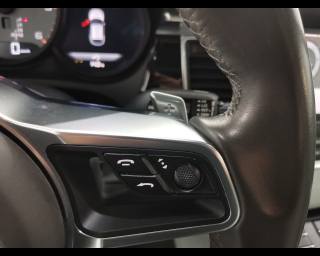 PORSCHE Macan usata, con Airbag testa