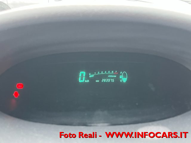 TOYOTA Yaris usata 7