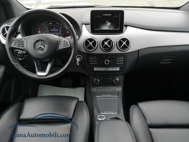 MERCEDES-BENZ B 180 usata, con Autoradio