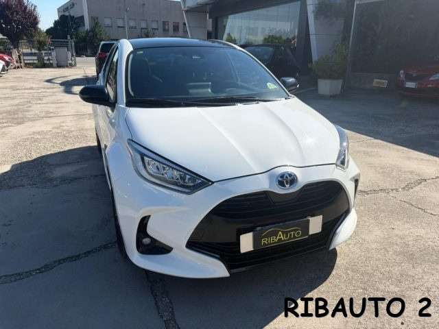 TOYOTA Yaris usata, con Touch screen