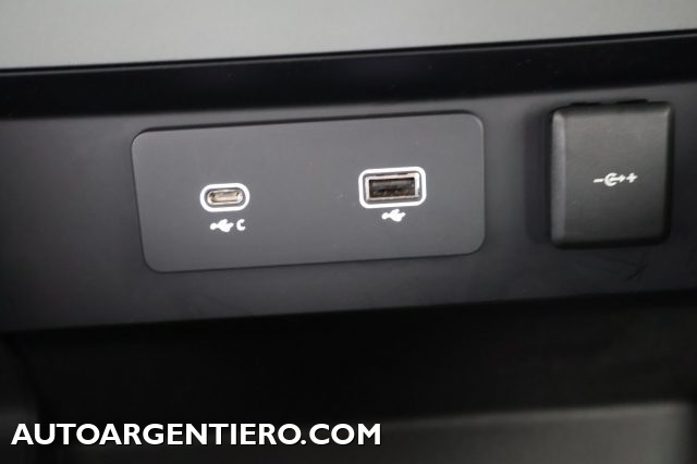 LAND ROVER Defender usata, con Ski bag