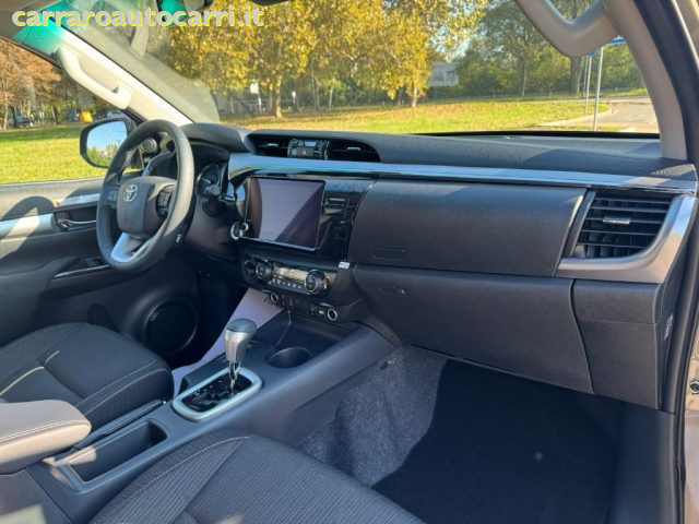 TOYOTA Hilux usata, con Cerchi in lega