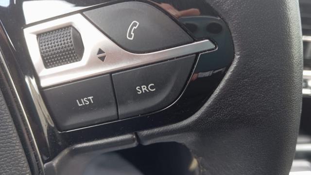 PEUGEOT 2008 usata, con Isofix