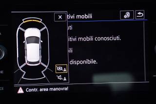 VOLKSWAGEN T-Roc usata, con Vivavoce